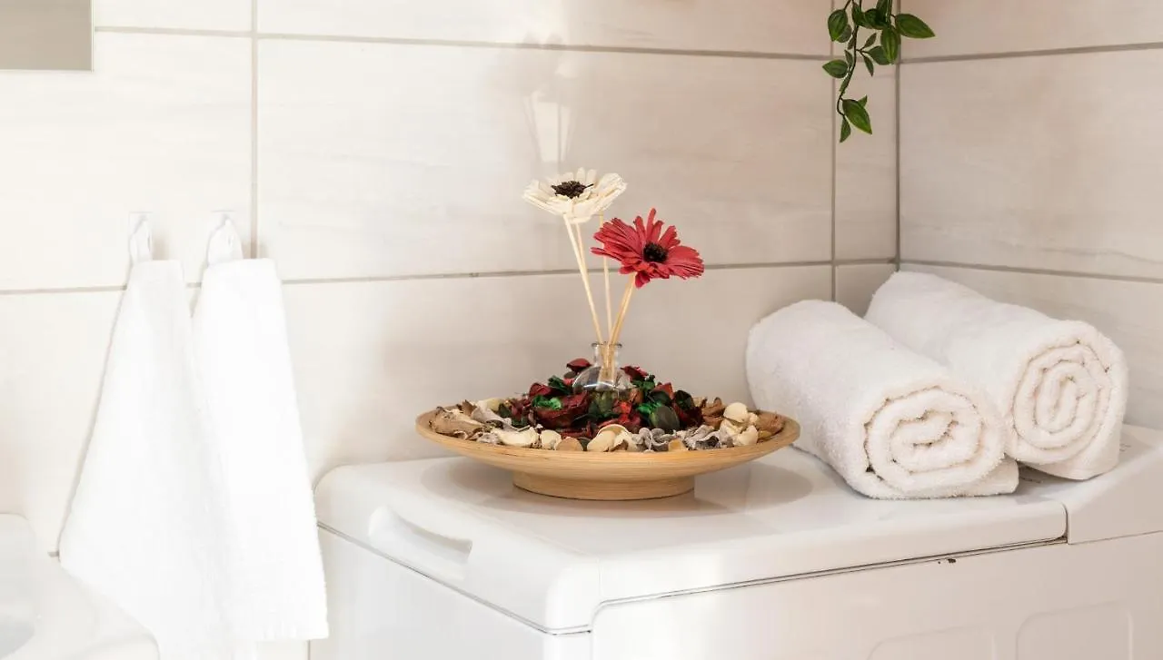 Cracow Best Location Apartment With Garden By Cozyplace Kraków
